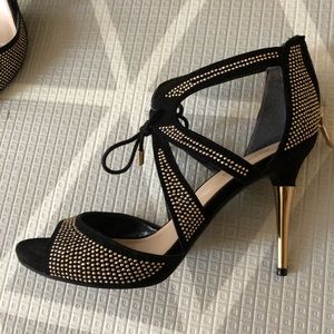 NWOT GUESS black gold high heel sandals